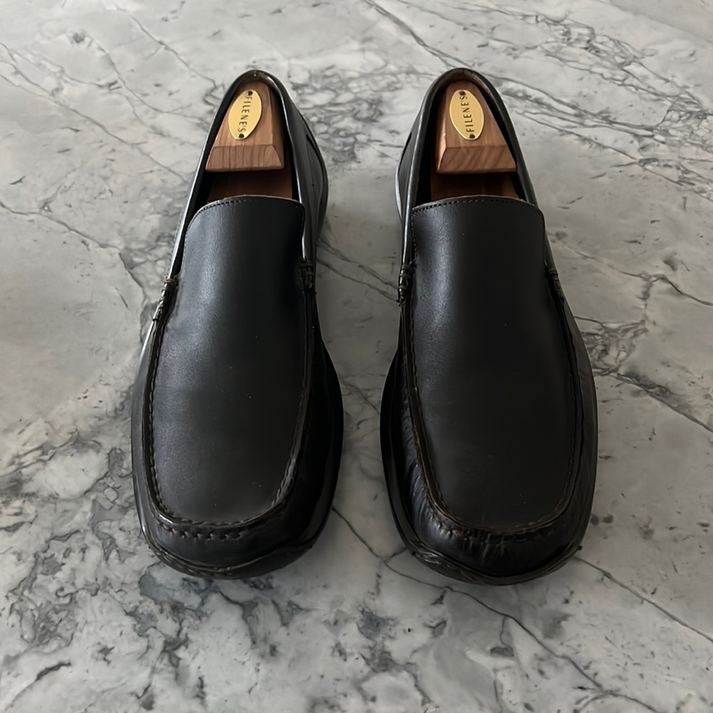 Banana Republic. Men’s brown leather driving loafer. Size 10.5